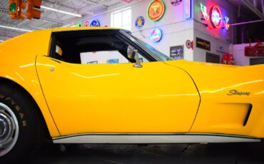 Chevrolet-Corvette-1974-Coupe-8
