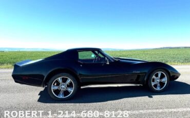 Chevrolet-Corvette-1976-Coupe