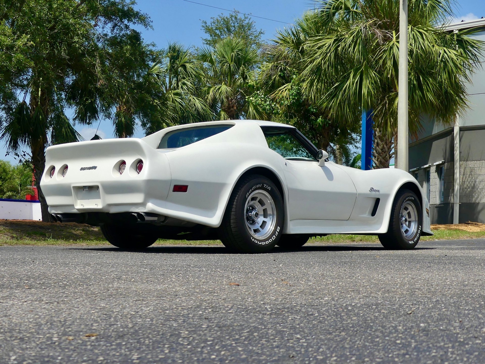 Chevrolet-Corvette-1976-Coupe-22