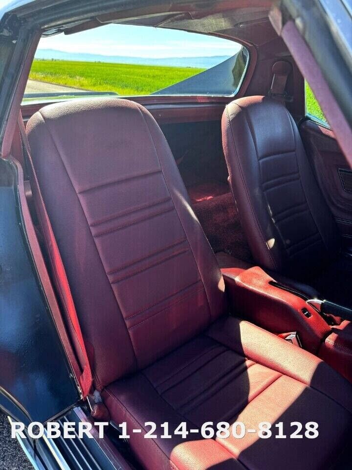 Chevrolet-Corvette-1976-Coupe-6