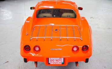 Chevrolet-Corvette-1976-Other-14