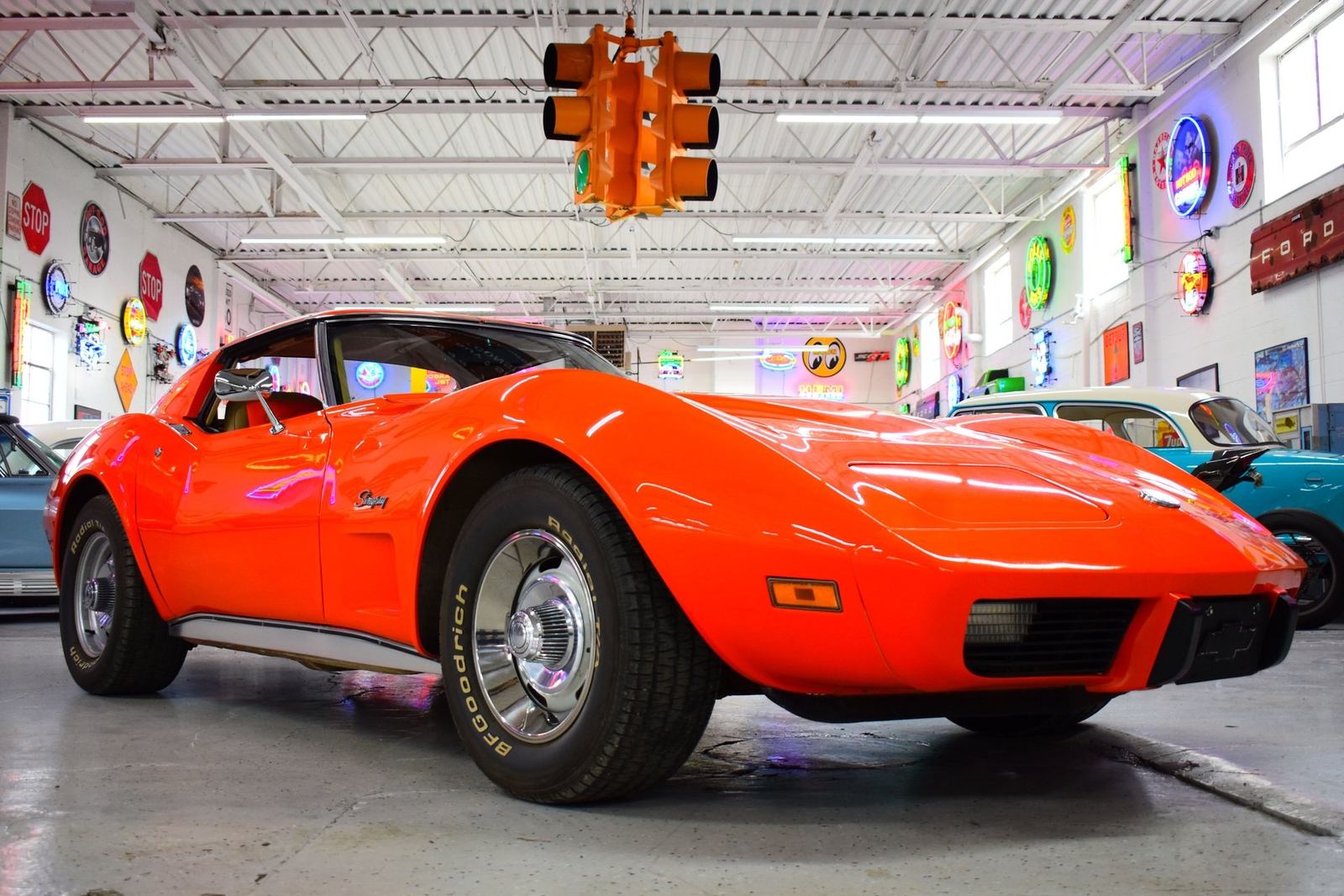 Chevrolet-Corvette-1976-Other-2