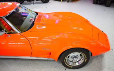 Chevrolet-Corvette-1976-Other-4