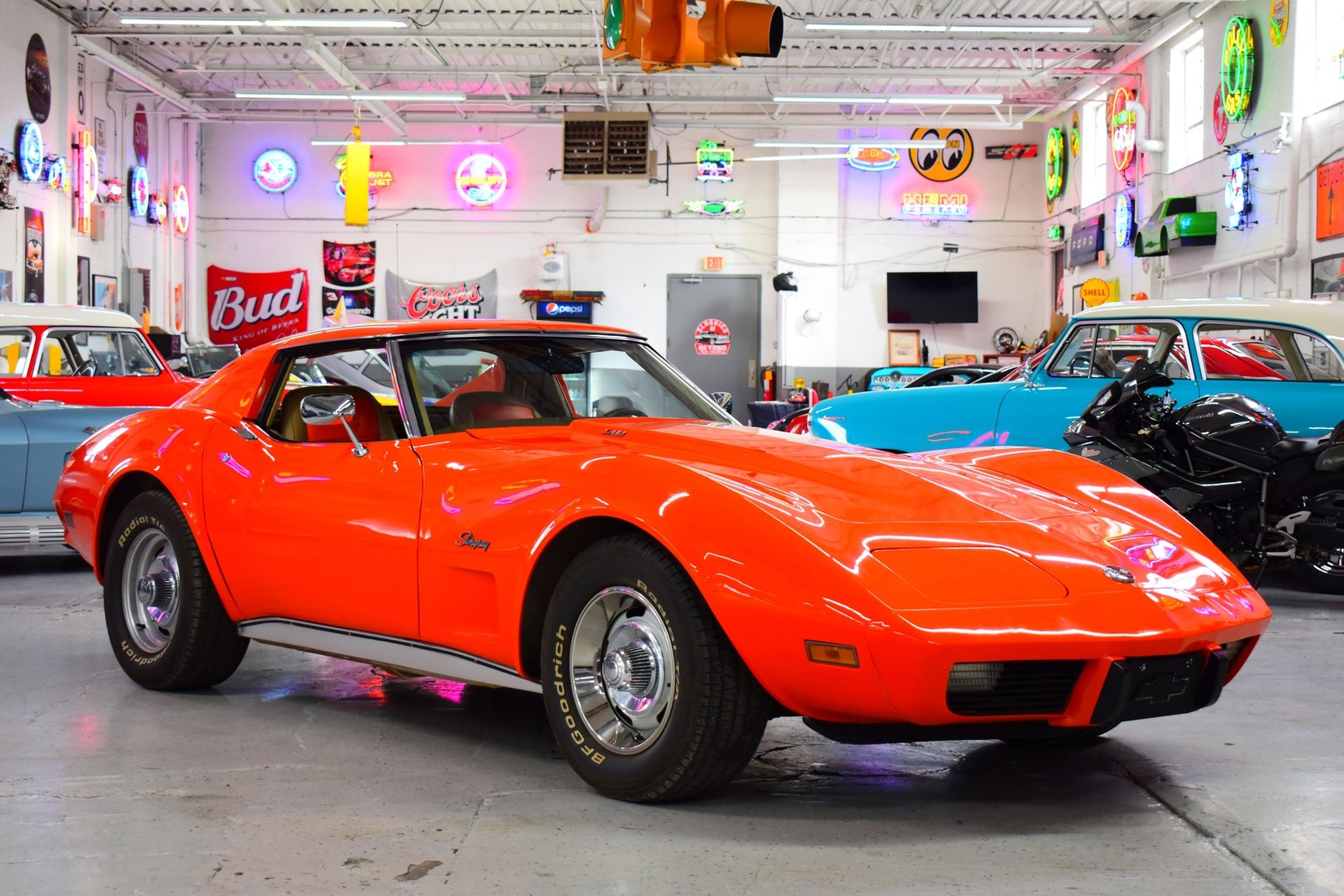 Chevrolet-Corvette-1976-Other