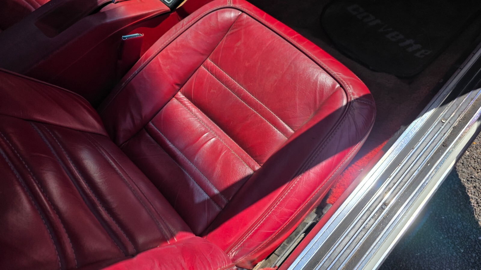 Chevrolet-Corvette-1977-Coupe-12