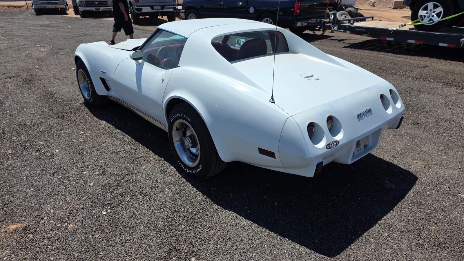 Chevrolet-Corvette-1977-Coupe-2