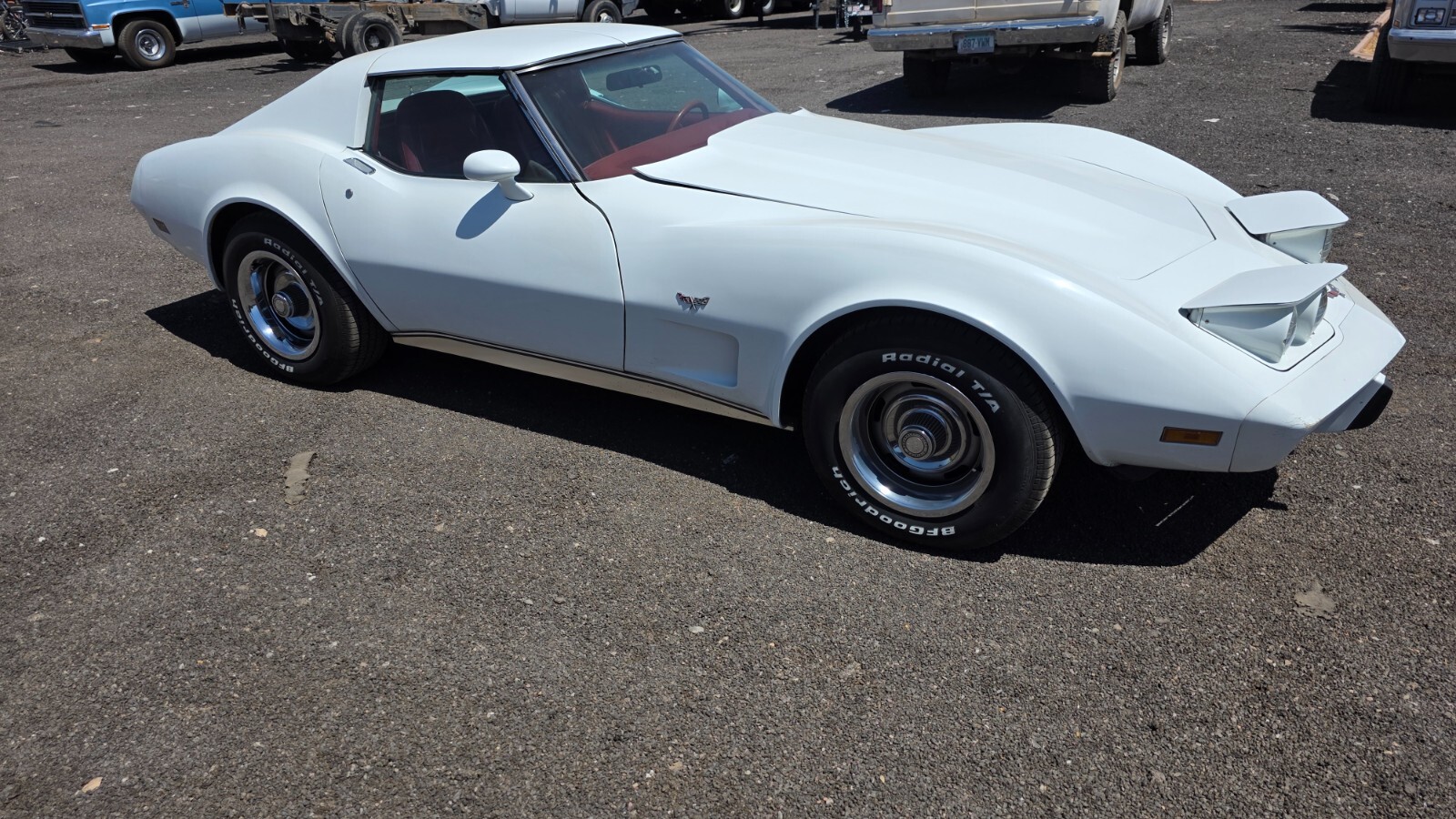Chevrolet-Corvette-1977-Coupe-4