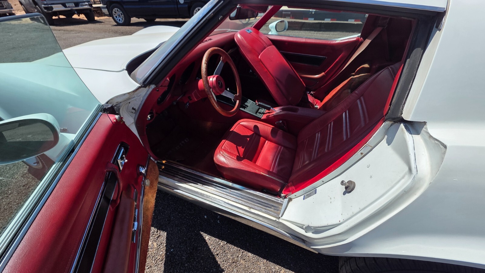 Chevrolet-Corvette-1977-Coupe-6
