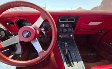Chevrolet-Corvette-1977-Coupe-8