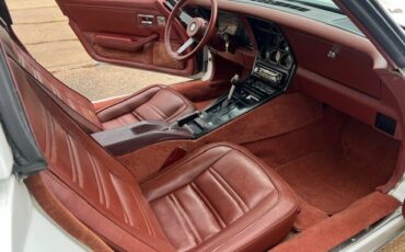 Chevrolet-Corvette-1978-Coupe-11