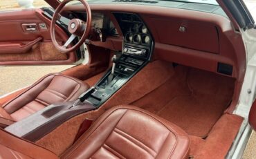 Chevrolet-Corvette-1978-Coupe-12