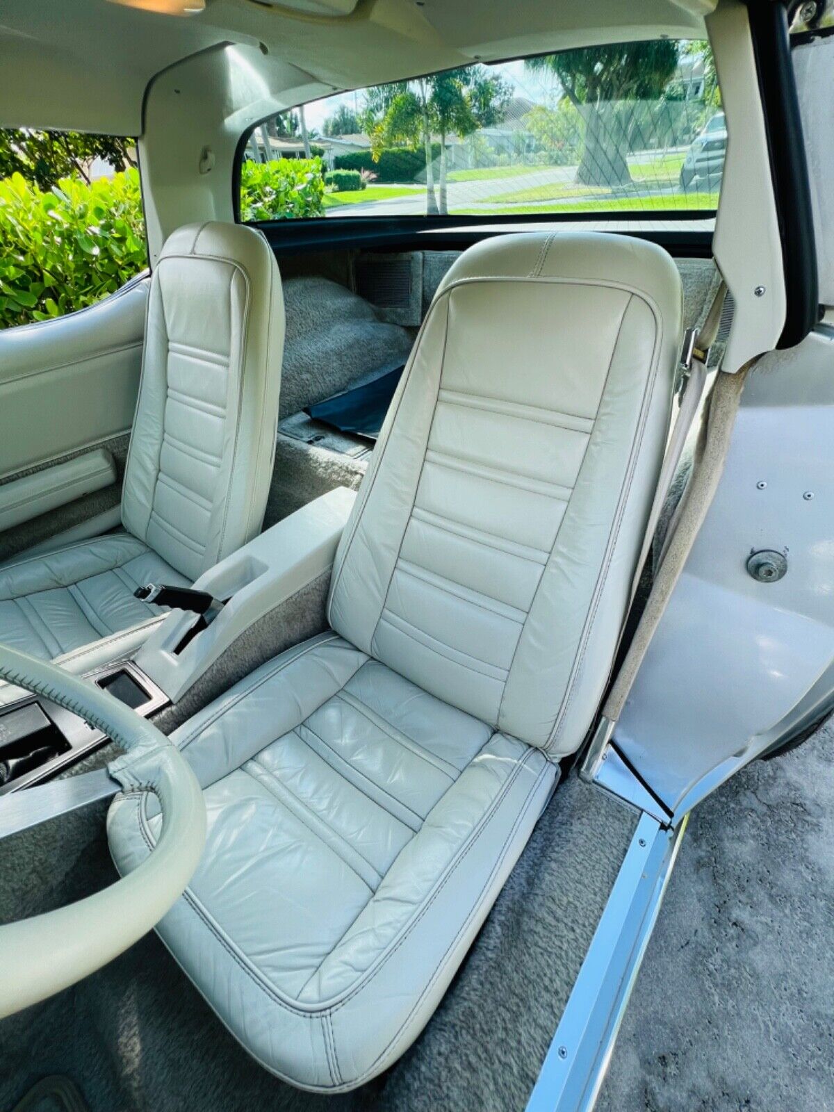 Chevrolet-Corvette-1978-Coupe-15