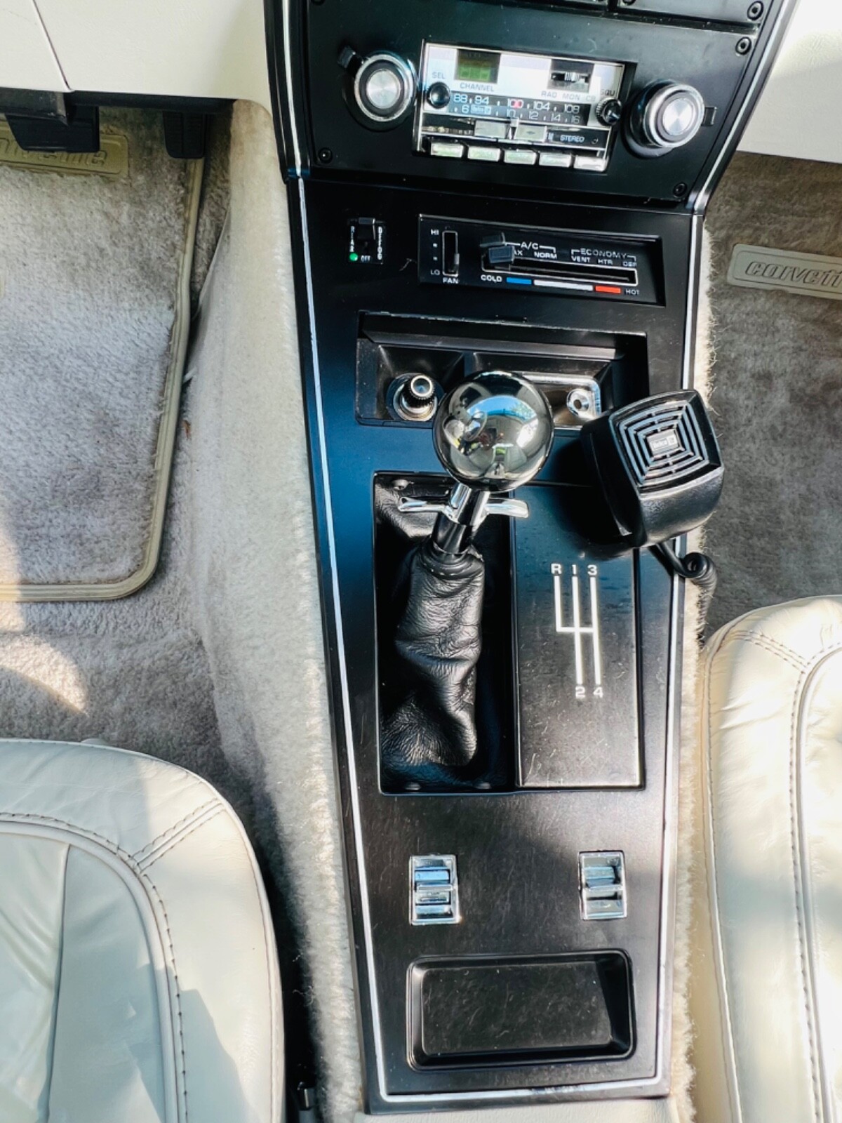 Chevrolet-Corvette-1978-Coupe-18
