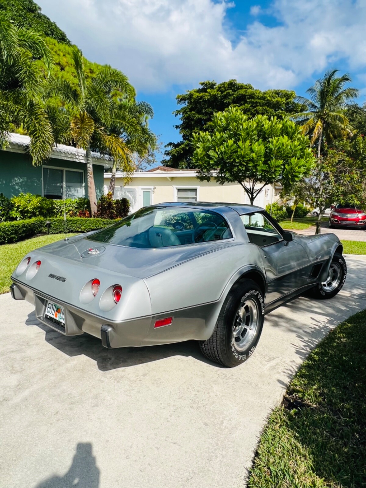 Chevrolet-Corvette-1978-Coupe-2