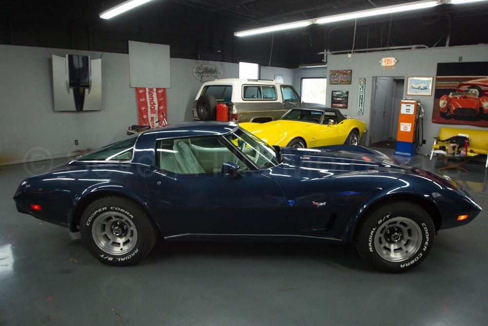 Chevrolet-Corvette-1978-Coupe-4