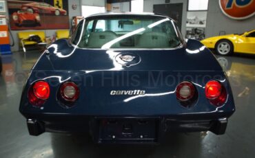 Chevrolet-Corvette-1978-Coupe-7
