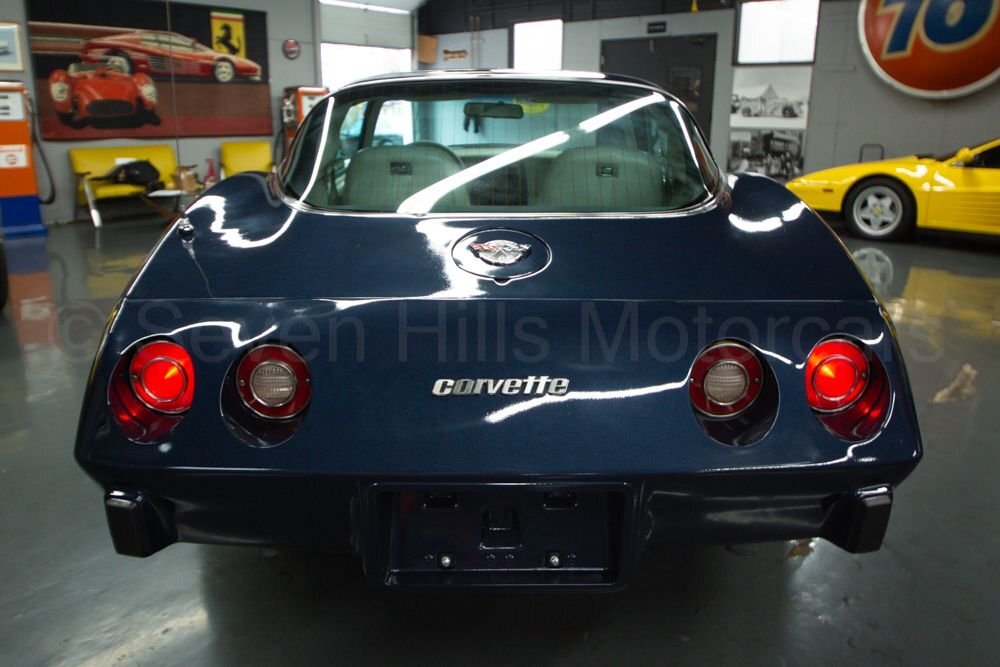 Chevrolet-Corvette-1978-Coupe-7