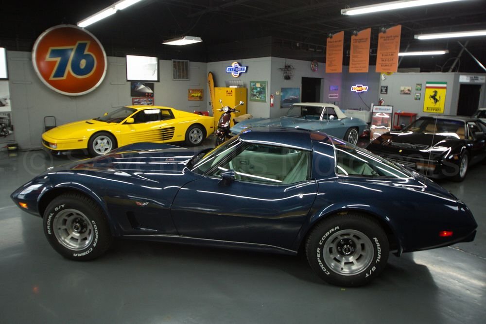 Chevrolet-Corvette-1978-Coupe-9