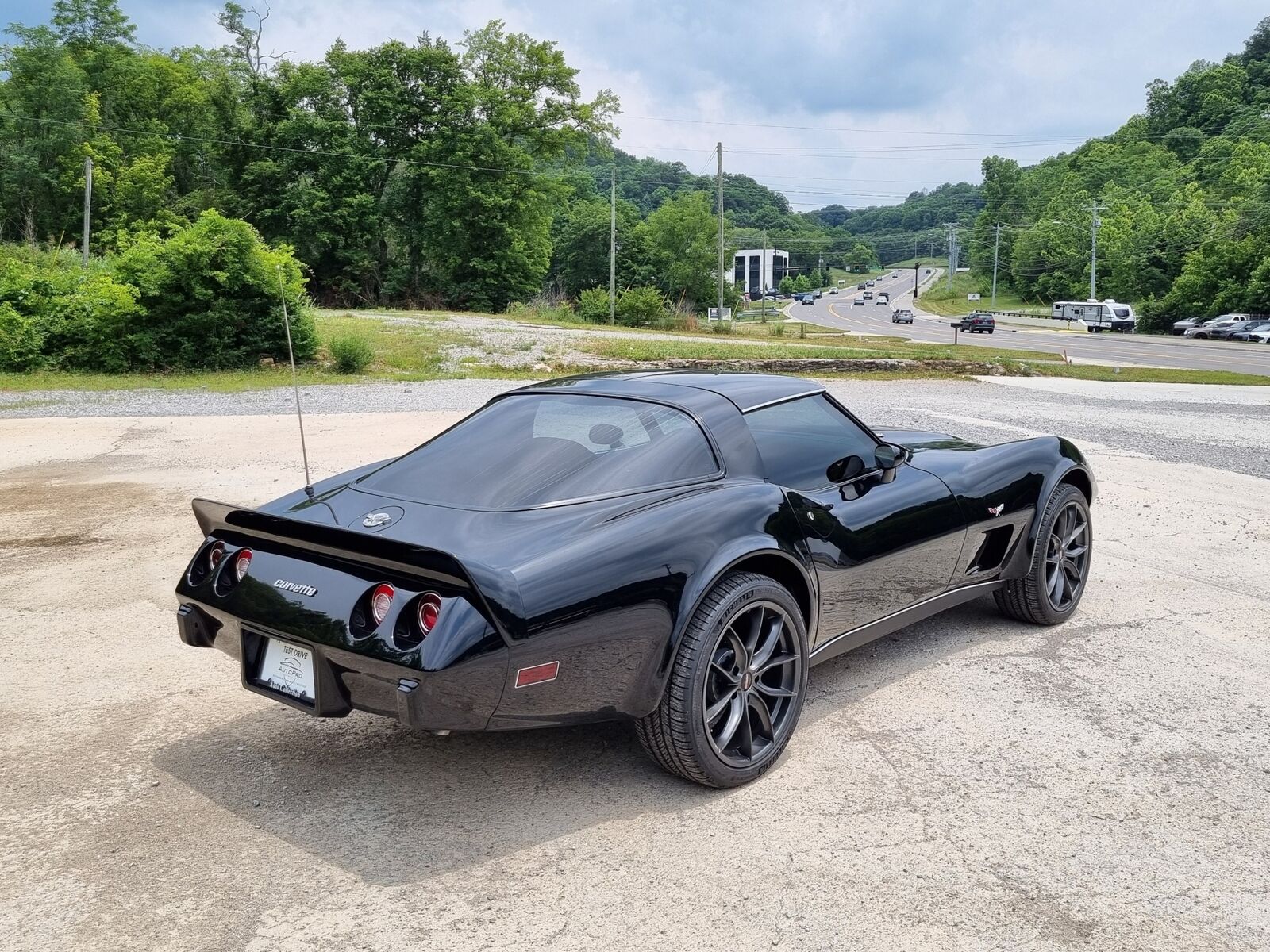 Chevrolet-Corvette-1978-T-TOP-2