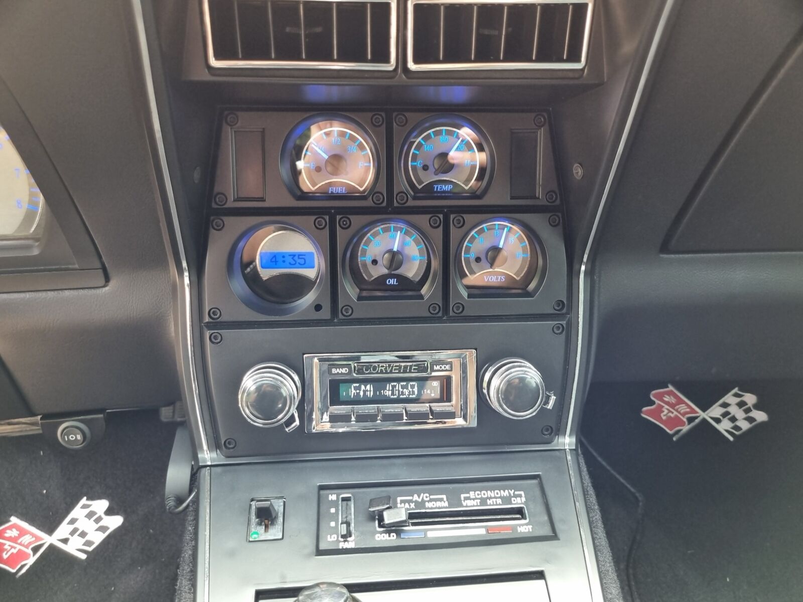 Chevrolet-Corvette-1978-T-TOP-24