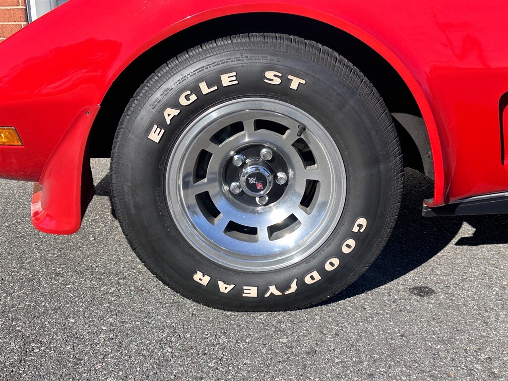 Chevrolet-Corvette-1979-12