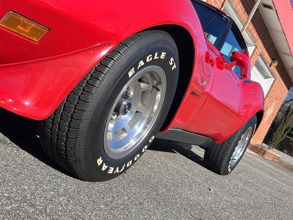 Chevrolet-Corvette-1979-13