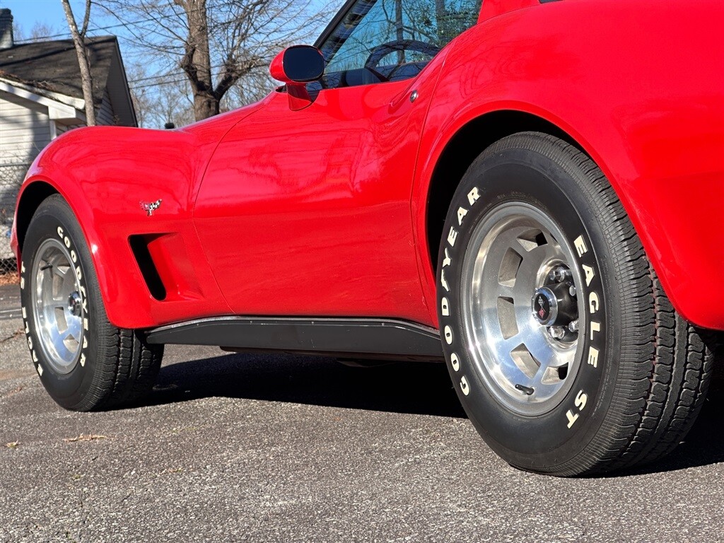 Chevrolet-Corvette-1979-25