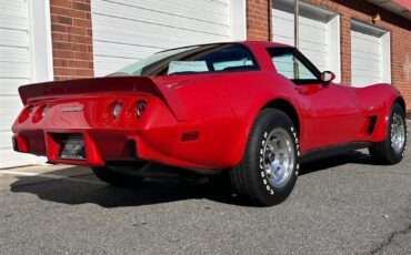 Chevrolet-Corvette-1979-35