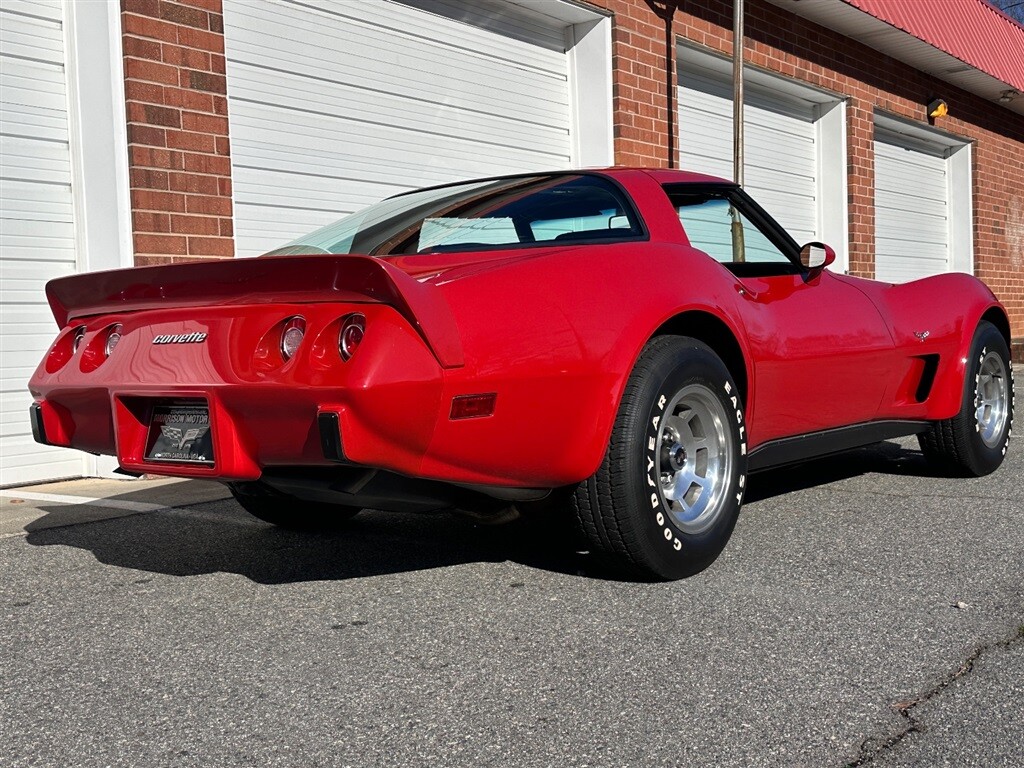 Chevrolet-Corvette-1979-35