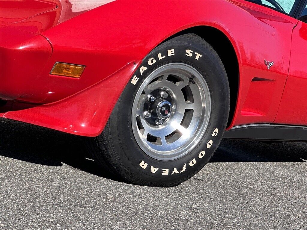 Chevrolet-Corvette-1979-4