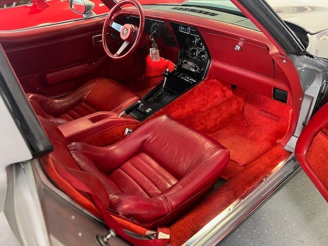 Chevrolet-Corvette-1979-Coupe-11