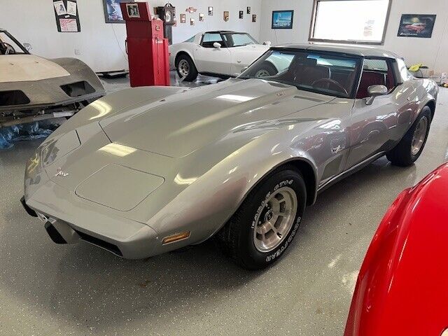 Chevrolet-Corvette-1979-Coupe-15