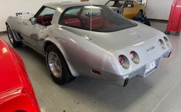 Chevrolet-Corvette-1979-Coupe-17