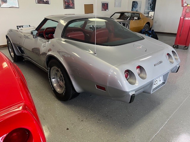 Chevrolet-Corvette-1979-Coupe-17