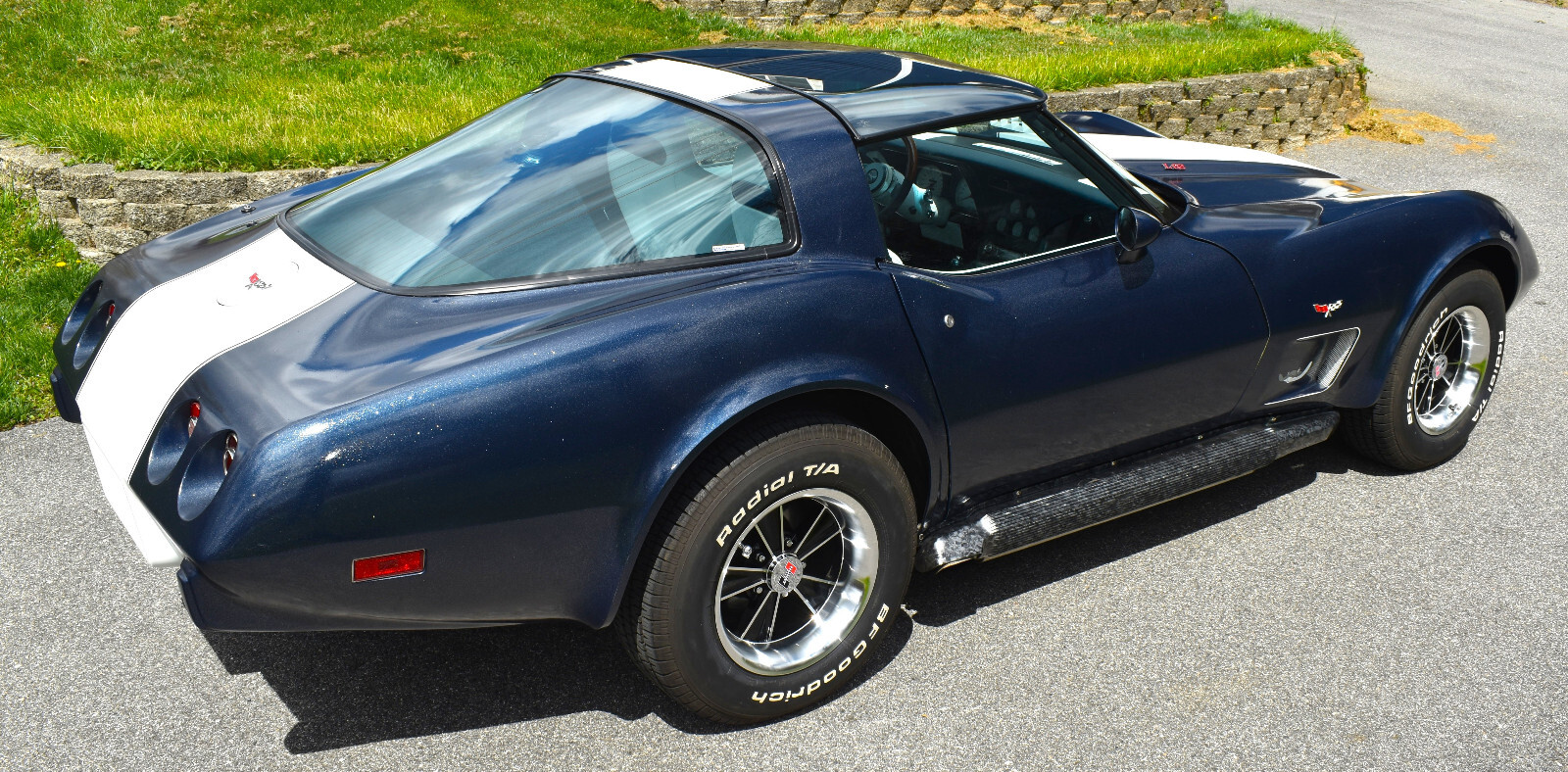 Chevrolet-Corvette-1979-Coupe-2