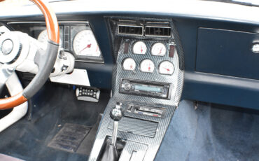 Chevrolet-Corvette-1979-Coupe-25