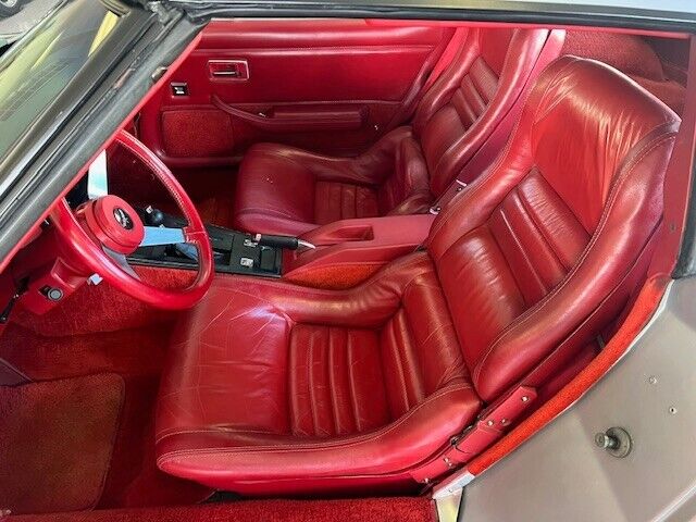 Chevrolet-Corvette-1979-Coupe-25