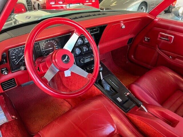 Chevrolet-Corvette-1979-Coupe-26