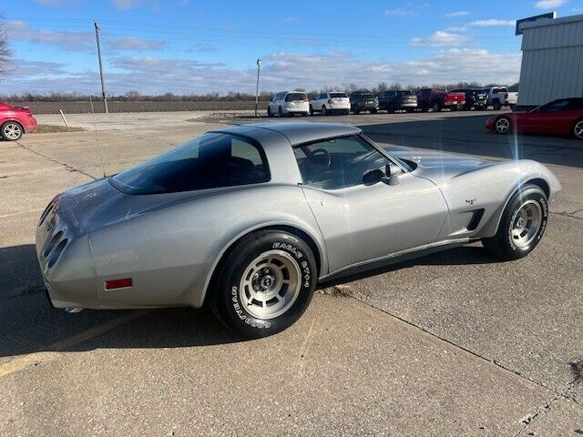 Chevrolet-Corvette-1979-Coupe-6