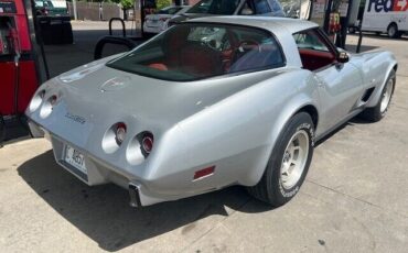 Chevrolet-Corvette-1979-Coupe-9