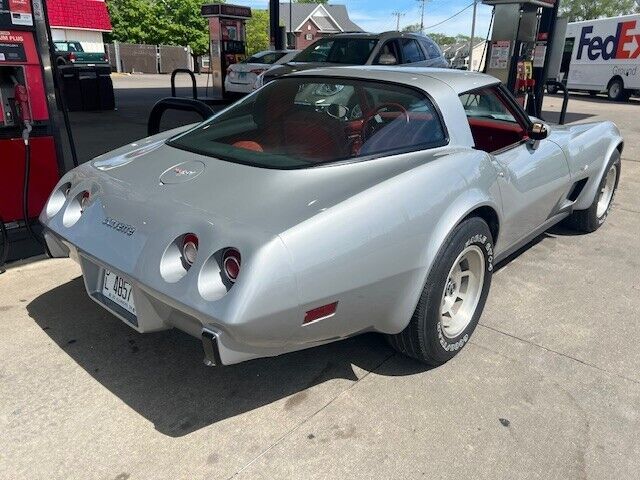 Chevrolet-Corvette-1979-Coupe-9