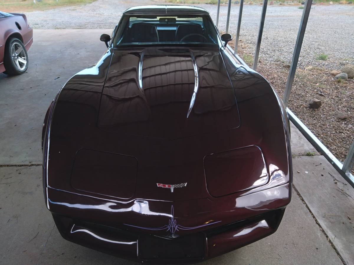 Chevrolet-Corvette-1980-4