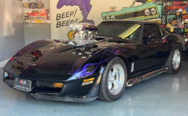 Chevrolet-Corvette-1980-Coupe-1