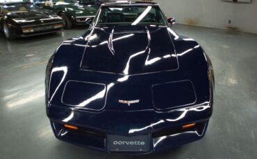 Chevrolet-Corvette-1980-Coupe-2