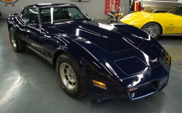 Chevrolet-Corvette-1980-Coupe-3