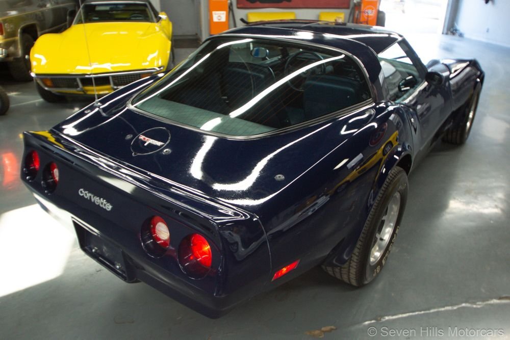 Chevrolet-Corvette-1980-Coupe-5
