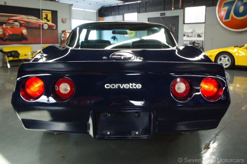 Chevrolet-Corvette-1980-Coupe-7