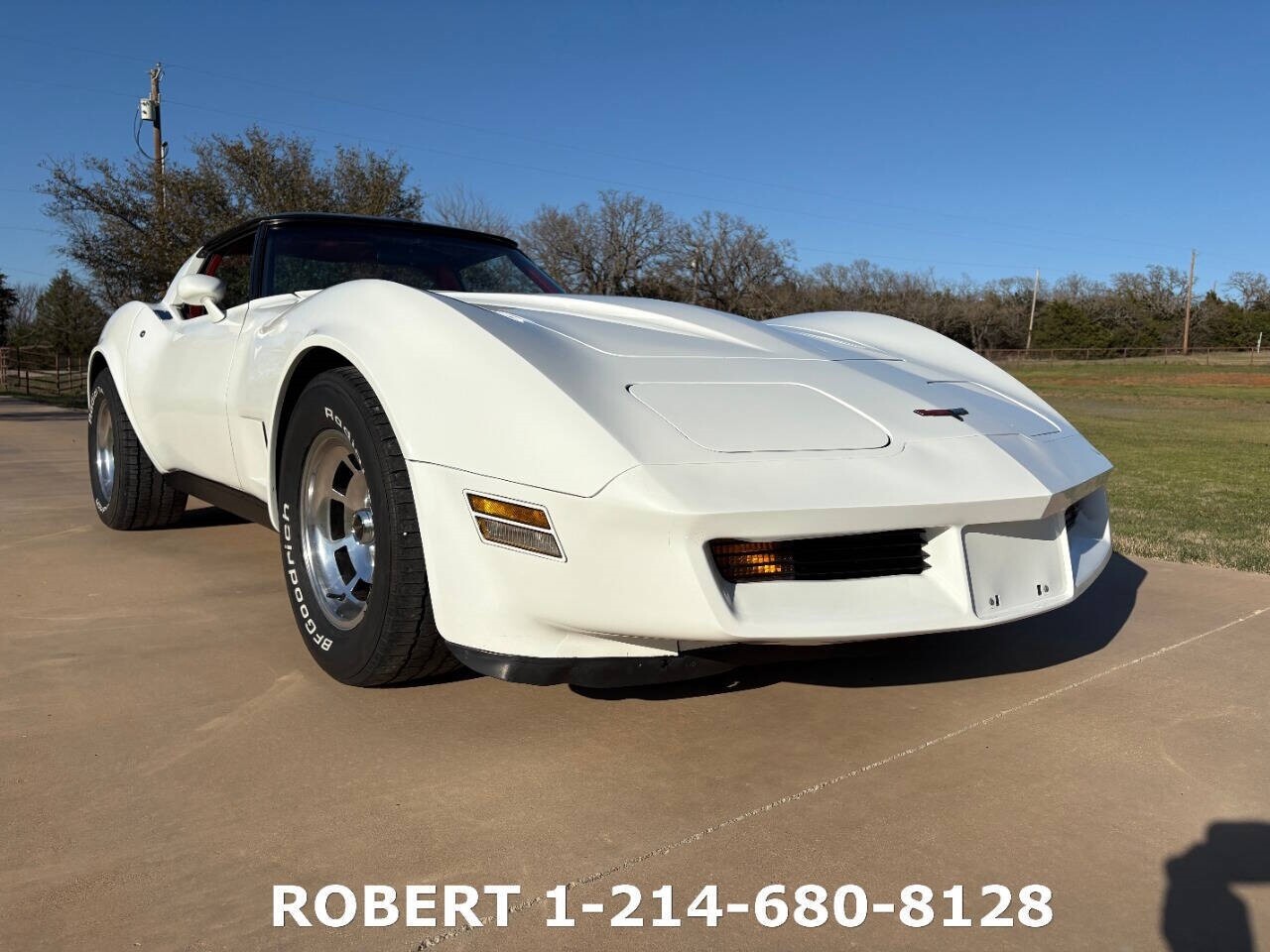 Chevrolet-Corvette-1981-Coupe-1
