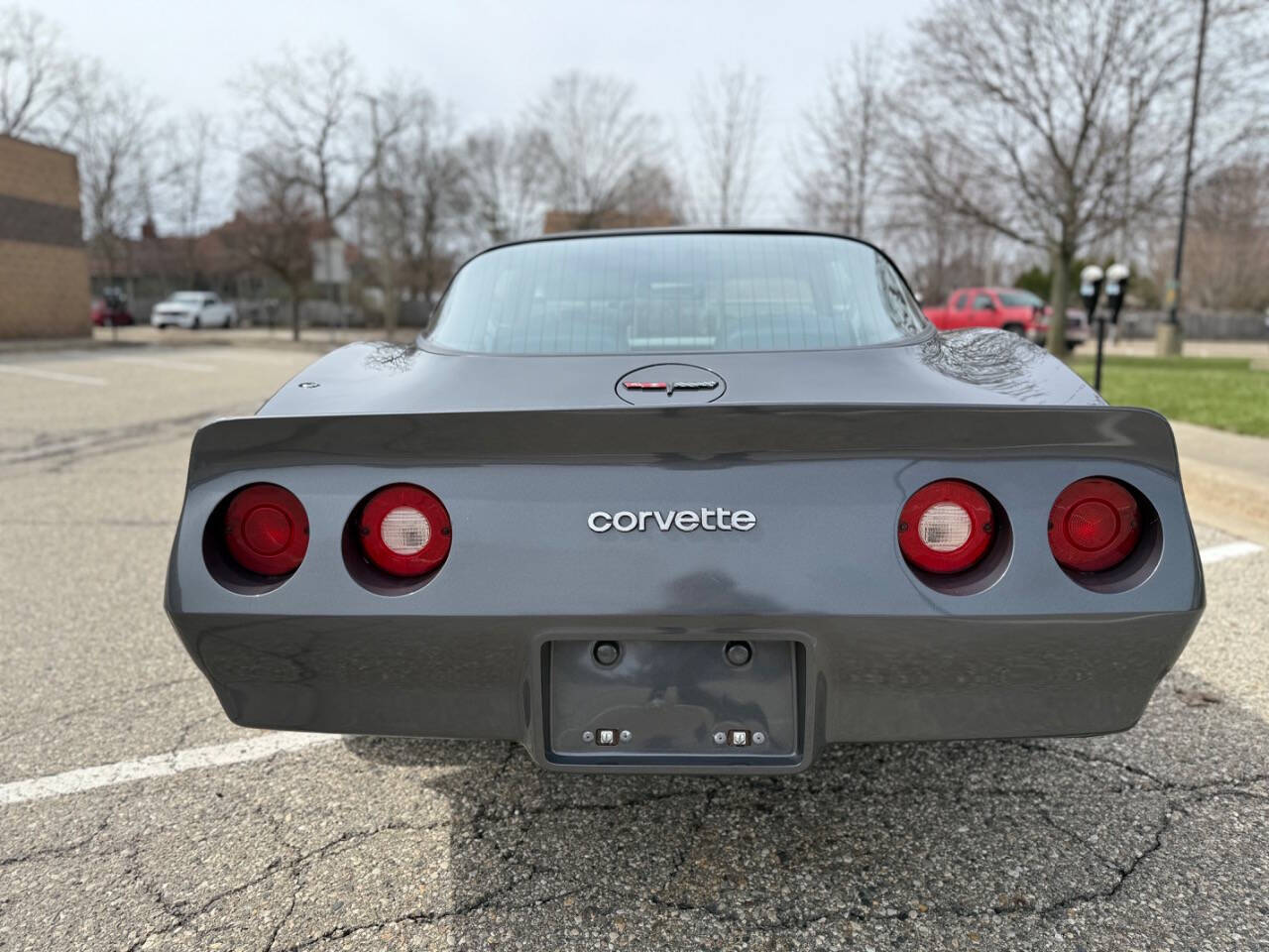 Chevrolet-Corvette-1981-Coupe-14