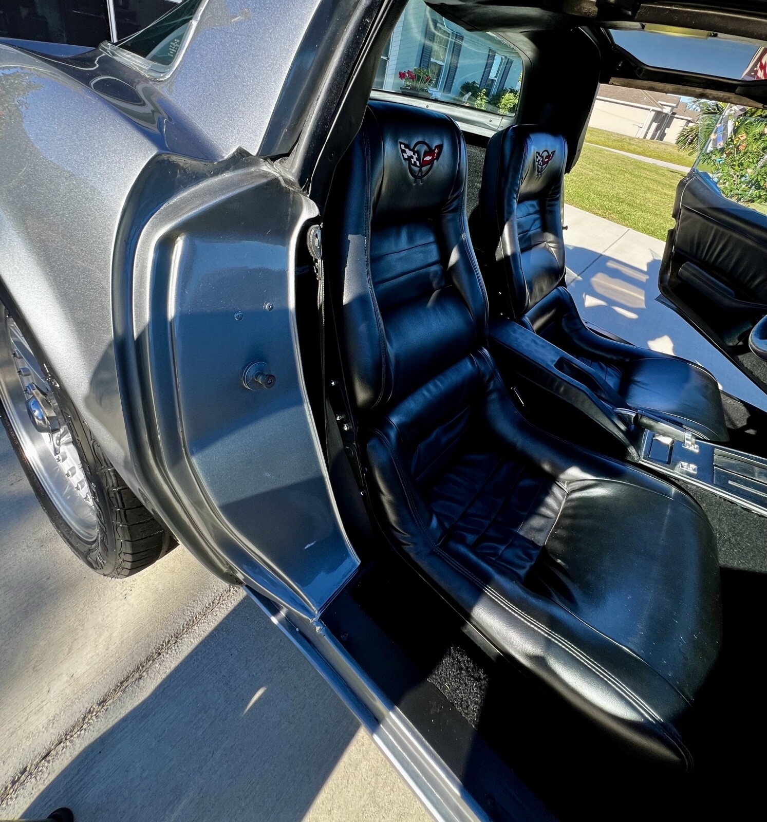 Chevrolet-Corvette-1981-Coupe-16